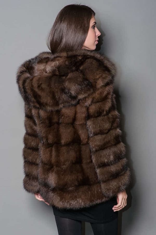 Фото: шуба из куницы