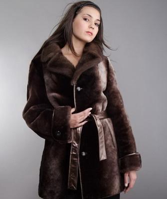 Мутоновые шубы: самые модные фасоны 2018-2019